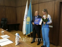 Шукеев вручил 4,6 миллионов тенге лыжникам-призерам Универсиады-2017