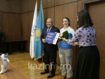 Шукеев вручил 4,6 миллионов тенге лыжникам-призерам Универсиады-2017