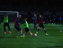 Фоторепортаж с вечерней тренировки «Ордабасы»