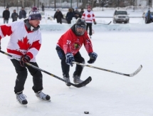 В Астане прошел турнир по хоккею на реке Ишим