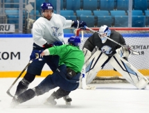 Фоторепортаж с открытой тренировки «Барыса»