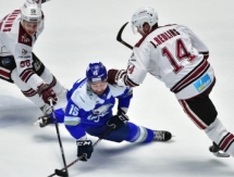 Фоторепортаж с матча КХЛ «Барыс» — «Динамо» Рига 1:0