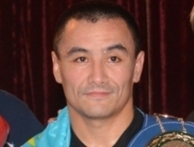 Бой Жакиянов — Уоррен вошел в лучшие поединки февраля