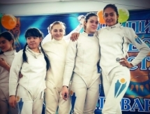 Команда юниорок ВКО — чемпион Казахстана по фехтованию