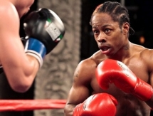 Руки соперника Жакиянова назвали самыми быстрыми в боксе