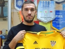 Хижниченко отметился голевым пасом в матче за новый клуб