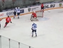Видеообзор матча МХЛ «Кузнецкие Медведи» — «Снежные Барсы» 2:5