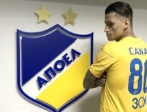 Каньяс дебютировал за АПОЭЛ