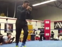 Видео с открытой тренировки Джейкобса перед боем с Головкиным