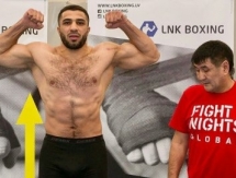 Балоев прошел взвешивание накануне дебютного боя в профессионалах