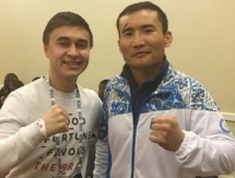 Казахстанский певец сфотографировался с Исламом