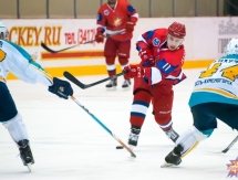 Фоторепортаж с матча ВХЛ «Ижсталь» — «Торпедо» 1:2