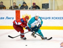 Фоторепортаж с матча ВХЛ «Ижсталь» — «Торпедо» 1:2