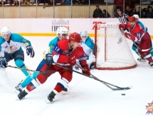 Фоторепортаж с матча ВХЛ «Ижсталь» — «Торпедо» 1:2