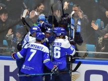 Фоторепортаж с матча плей-офф КХЛ «Барыс» — «Трактор» 2:1