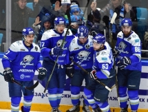 Фоторепортаж с матча плей-офф КХЛ «Барыс» — «Трактор» 2:1