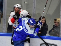 Фоторепортаж с матча плей-офф КХЛ «Барыс» — «Трактор» 2:1