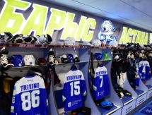 Фоторепортаж с матча плей-офф КХЛ «Барыс» — «Трактор» 2:1