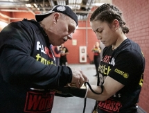 Фоторепортаж боя Шарипова — Чернобородова