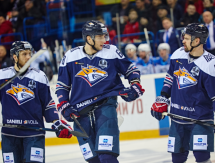 Фото с матча плей-офф КХЛ «Металлург» Магнитогорск — «Барыс» 4:0