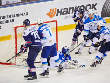 Фото с матча плей-офф КХЛ «Металлург» Магнитогорск — «Барыс» 4:0