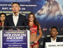 Фоторепортаж с дуэли взглядов финальной пресс-конференции боя Головкин — Джейкобс