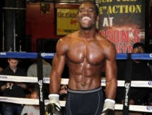 Американский средневес ставит на Джейкобса в бою с Головкиным