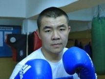 Два казахстанских боксера проведут бои в Великобритании