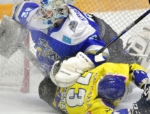 Фоторепортаж с матча плей-офф чемпионата РК «Номад» — «Алматы» 1:2