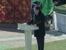 Аким Карагандинской области передал землякам поздравления Головкина