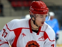 «Кулагер» уволил двух хоккеистов