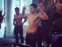 Джукембаев и Хусаинов прошли взвешивание перед боями в Канаде