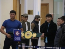 Казахстанские герои канадского вечера бокса прилетели на Родину