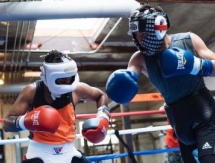 Сойлыбаев спаррингует с восходящей звездой Колумбии