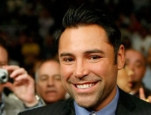 <strong>Промоутер Альвареса назвал возможную дату боя с Головкиным</strong>