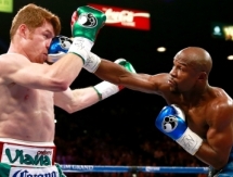 Мэйвезеру предложили драться с победителем боя Головкин — Альварес