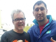 Ербосынулы готовится к предстоящему бою под руководством Роуча