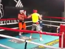 Видео спарринга Ербосынулы в зале Роуча