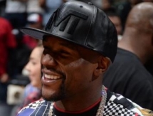 Санчес назвал преимущество Головкина и Альвареса над Мэйвезером