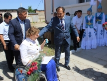 Сметов и Габидуллина получили ключи от квартир в Таразе