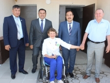 Сметов и Габидуллина получили ключи от квартир в Таразе