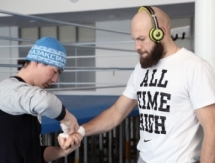 Бижан Алмахан: «Благодаря современной медицинской методике казахстанские боксеры продлевают себе карьеру»