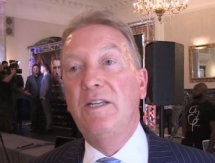 Фрэнк Уоррен: «Бой Головкина и Альвареса это не фрик-шоу, а битва мощных панчеров»