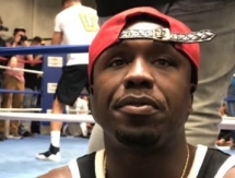 Экс-соперник Мэйвезера назвал преимущества Головкина и Альвареса