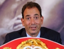 Промоутер Головкина сравнил пиар-кампании боя с Альваресом и поединок Мэйвезер — Макгрегор