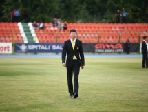 Фоторепортаж с приезда «Кайрата» на стадион в городе Корча