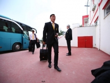 Фоторепортаж с приезда «Кайрата» на стадион в городе Корча