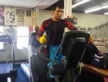 Ербосынулы продолжает подготовку к бою в США