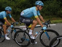 Катальдо сошел с «Тур де Франс» после падения в завале