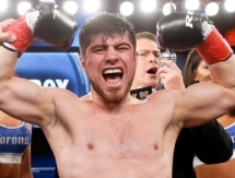 Эюбов сразится с непобежденным американцем